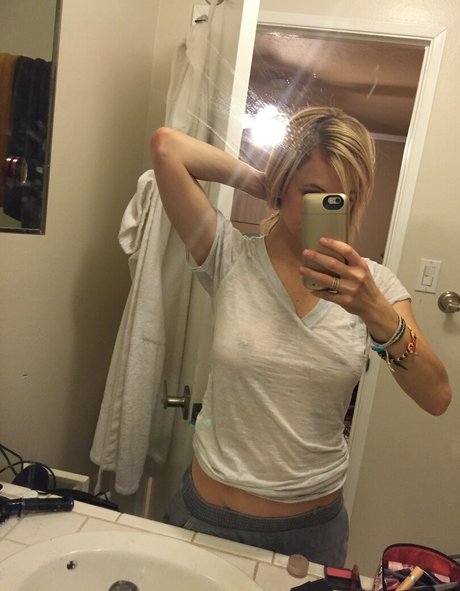 Iliza Shlesinger model nudes pics
