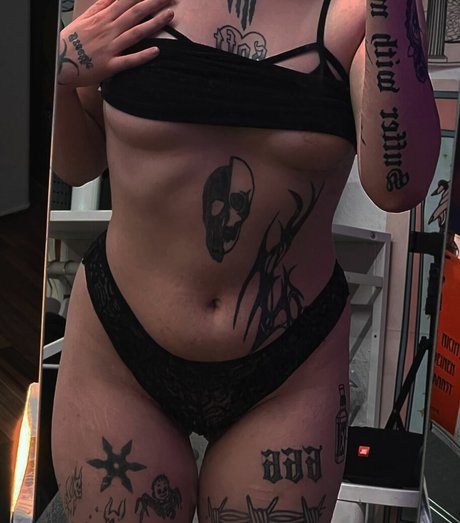 ssmzh_ nude pornstar image