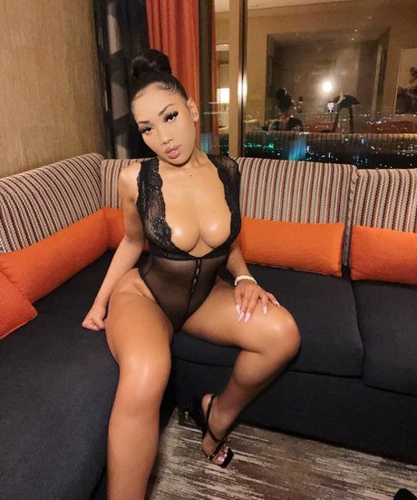 natrl erotic actress pictures