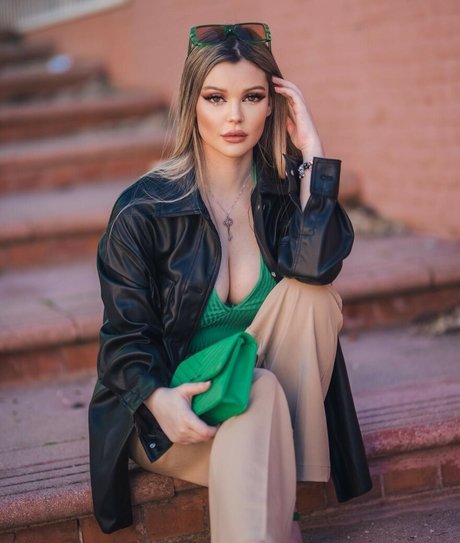 Aroyitt pornstar naked image