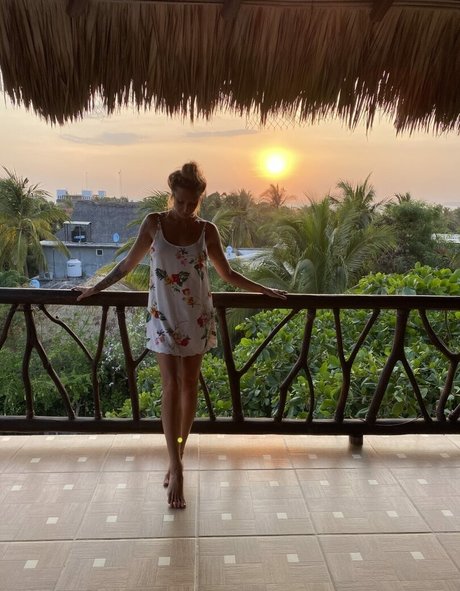 FinishNice517 adult actress photos