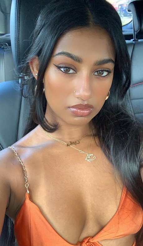 arab wife onlyfans free nude gallery