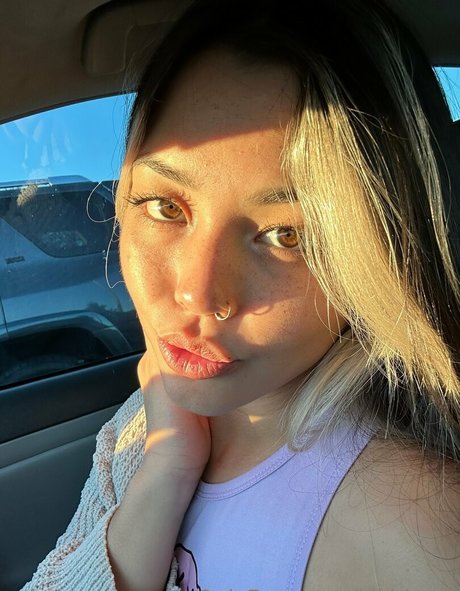 kikirivers sex model pic