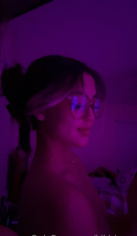 kikirivers pornographic star img