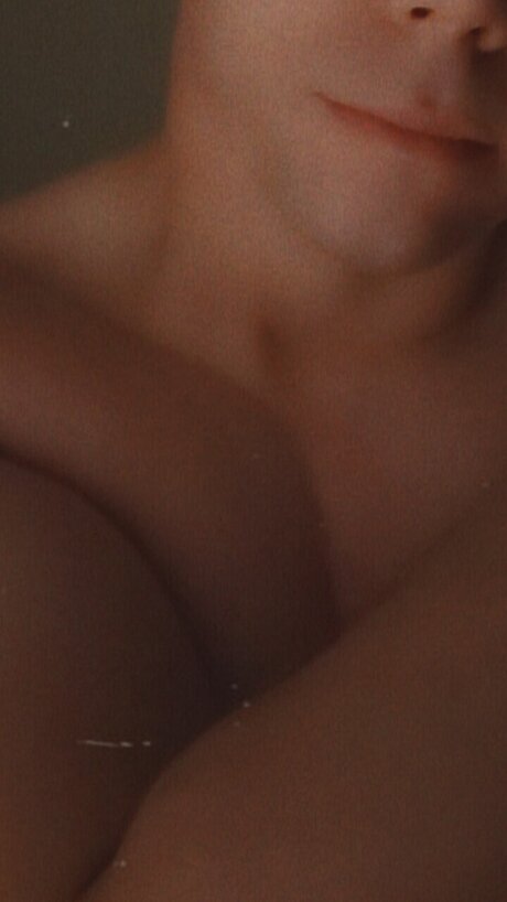Demesto naked pornstar pic