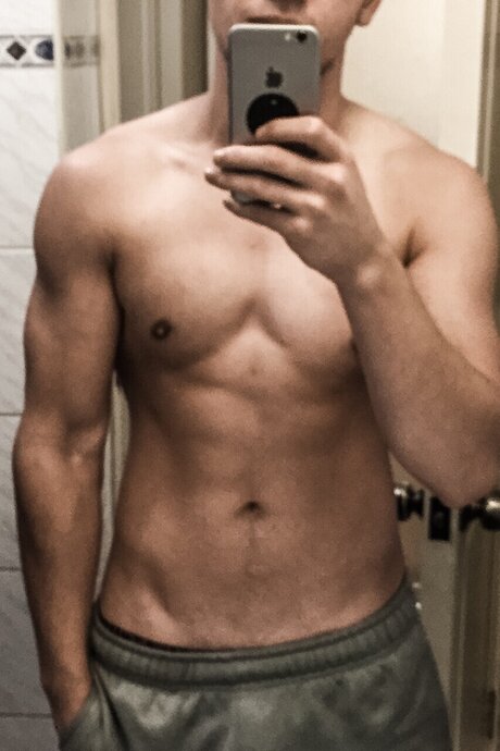 Traz Desder naked actress galleries