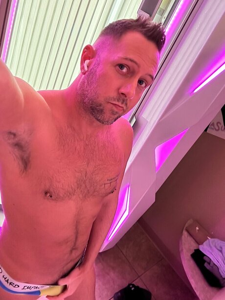 Anthonyxbarrett hot model pic