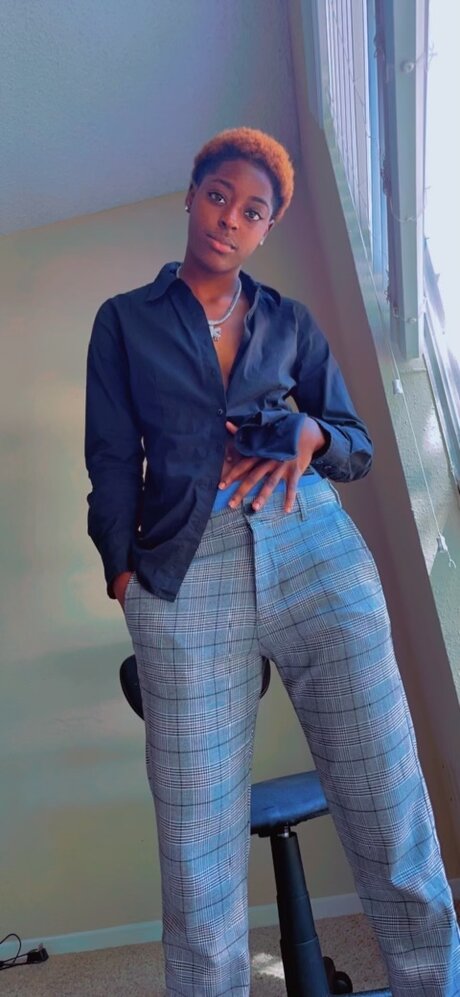 HtxKai pretty actress picture