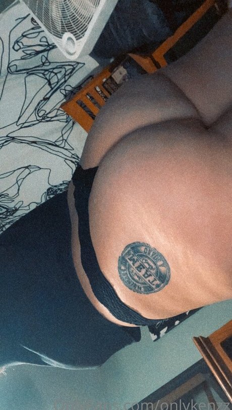 onlykenzz model erotic photo