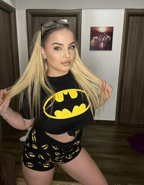 ramonaioana77 pornstar nudes images