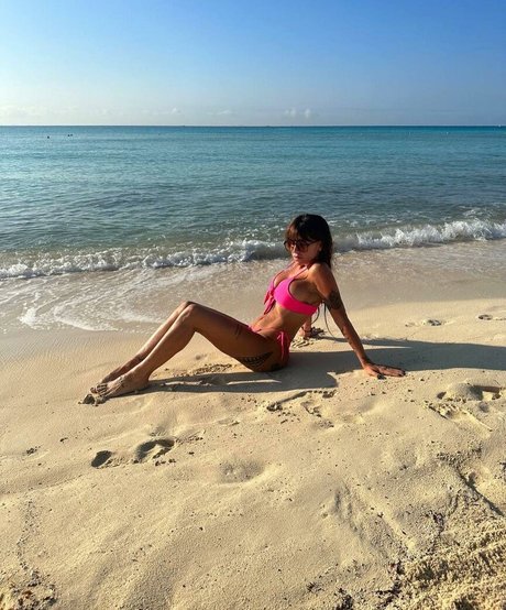 Florencia Pena pretty model img