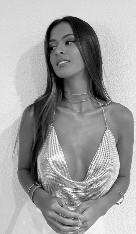 Tania Deniz xxx actress picture