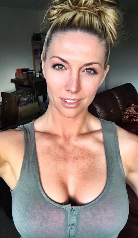 Callie Bundy pornstar beautiful pictures