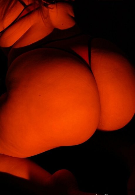 KoftaCurvy pornstar sexy pics