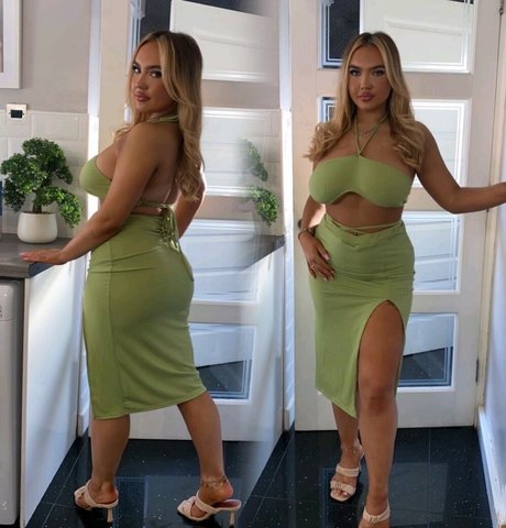 brunette petite onlyfans hot porn pic