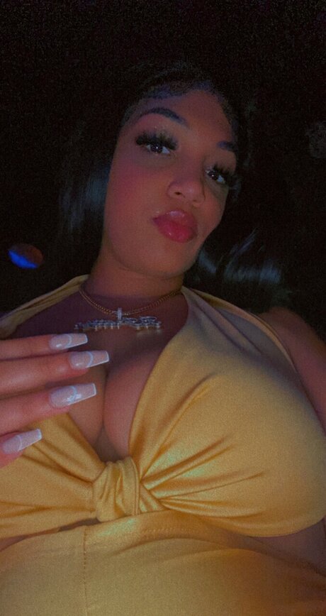 B Prettyyy_ model nice pictures