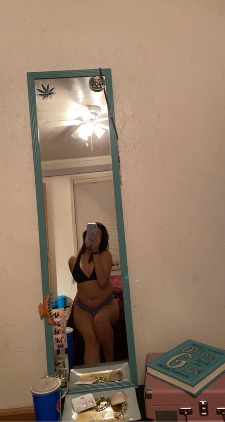 Seductive Sarah beautiful star photo