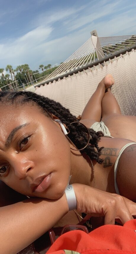 CHELSEA G hd model photo