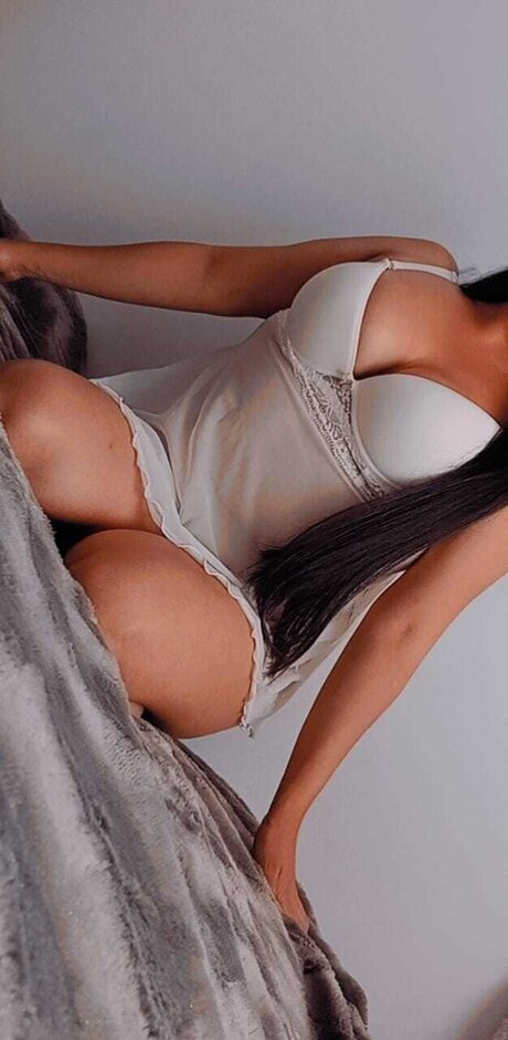 Catalina Guerrero erotic model gallery