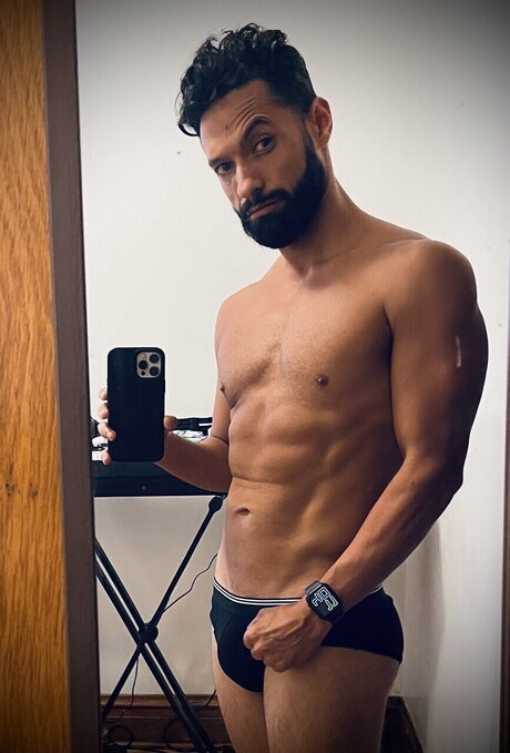Blad Moreno naked model pic