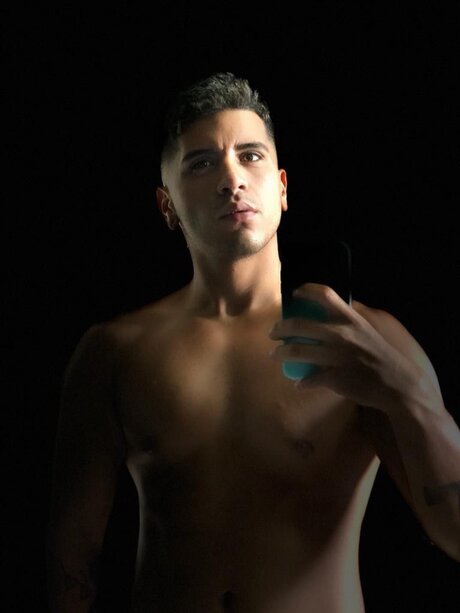 Alexis cano naked model photo