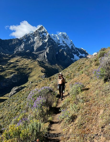 girl on girl onlyfans sexy naked image