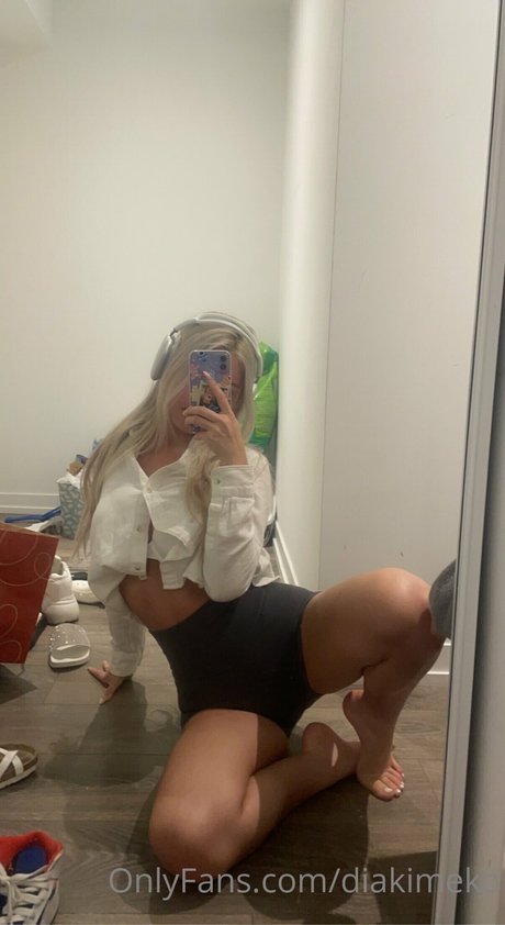 ass spread onlyfans art naked pic