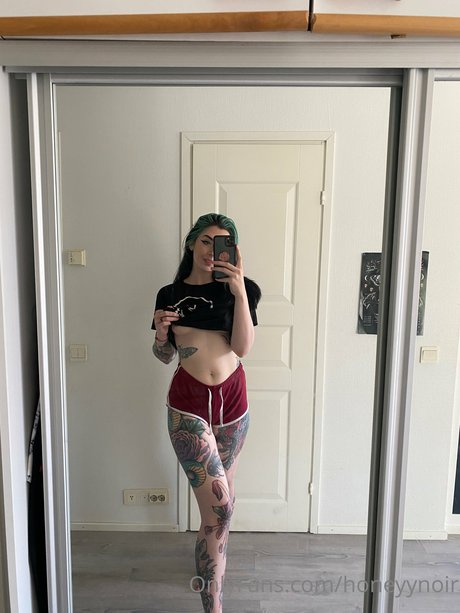 tiktok stars onlyfans erotic pictures