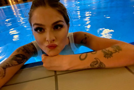 Sashenka Alexander nude thumbnail