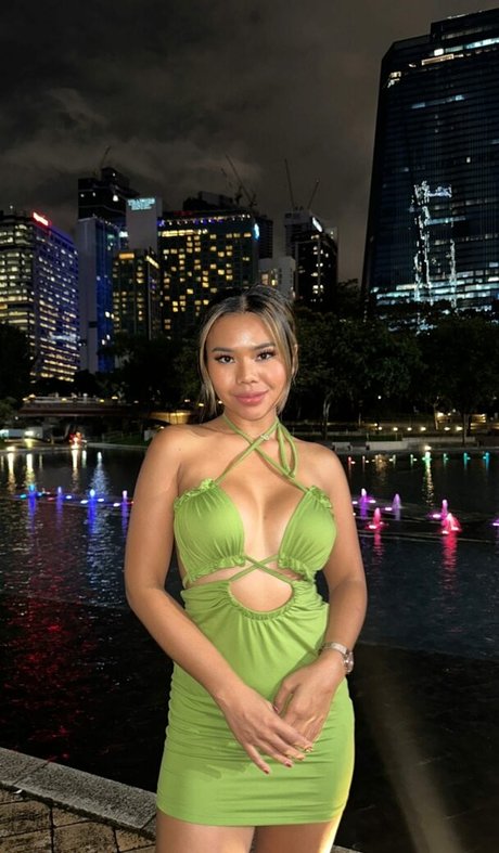 naughty dreams top actress pics