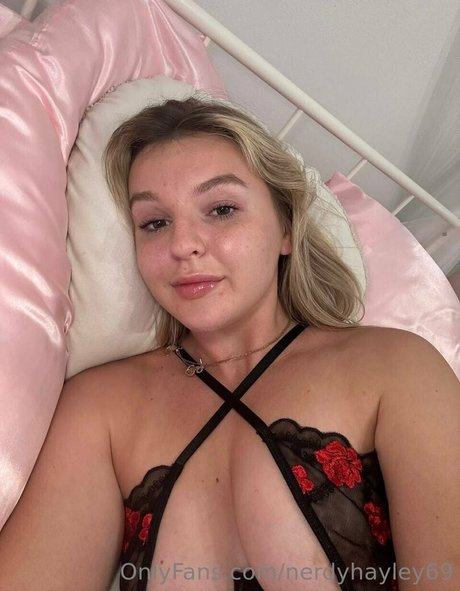 nerdyhayley69 pornstar exclusive pictures