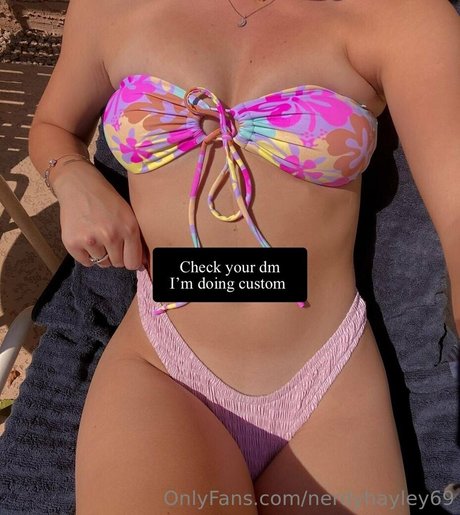 nerdyhayley69 star pretty pic