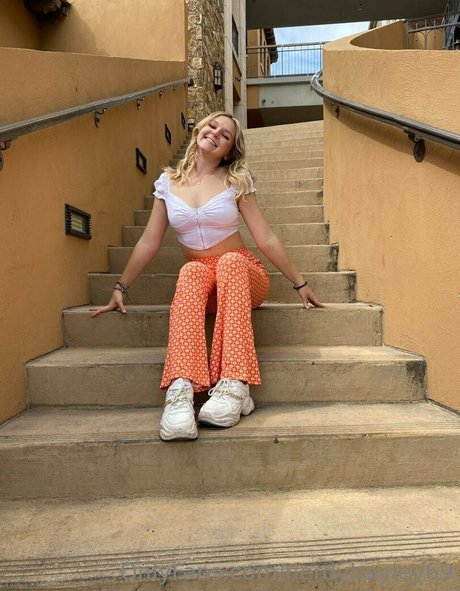 nerdyhayley69 free star photo