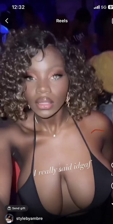 Stylebyambre IG star pornographic images