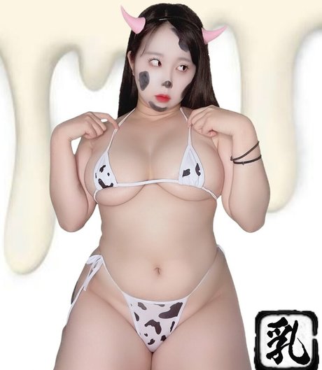 Milky Ueda adult star image