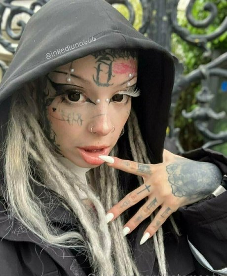 katemoonn adult model photo