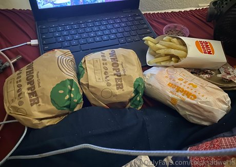 thicksadworld model nudes pic