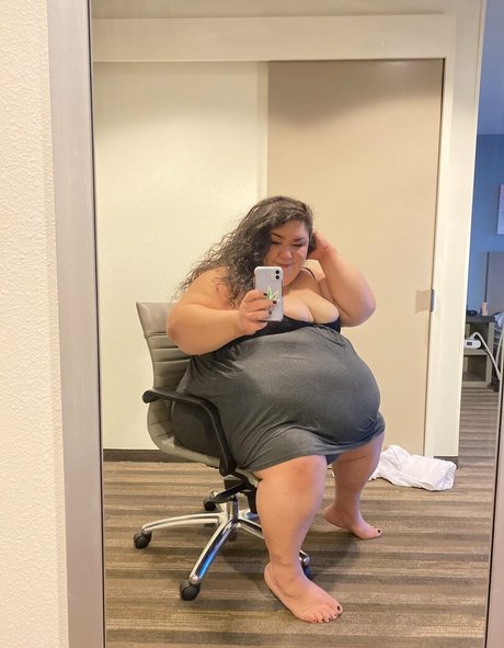 thicksadworld pornstar nudes photos