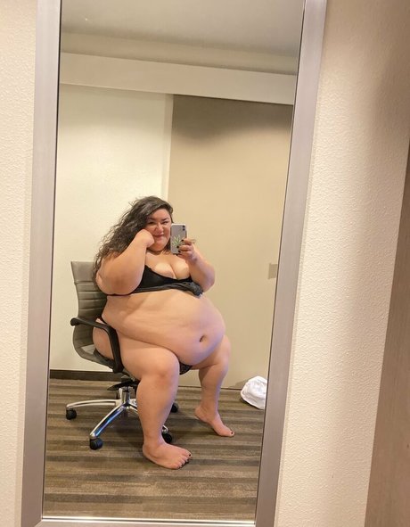 thicksadworld star exclusive photos