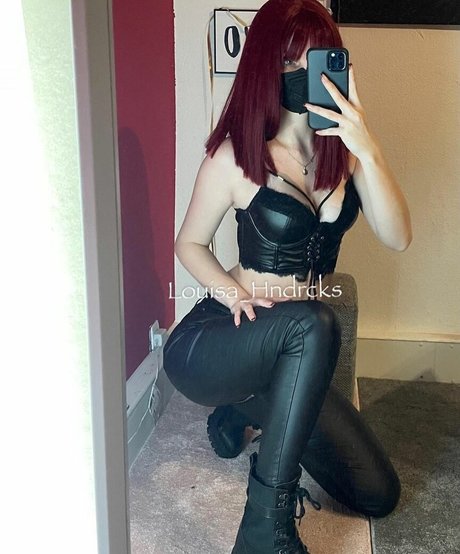 xXLouisa fXx pornstar xxx image
