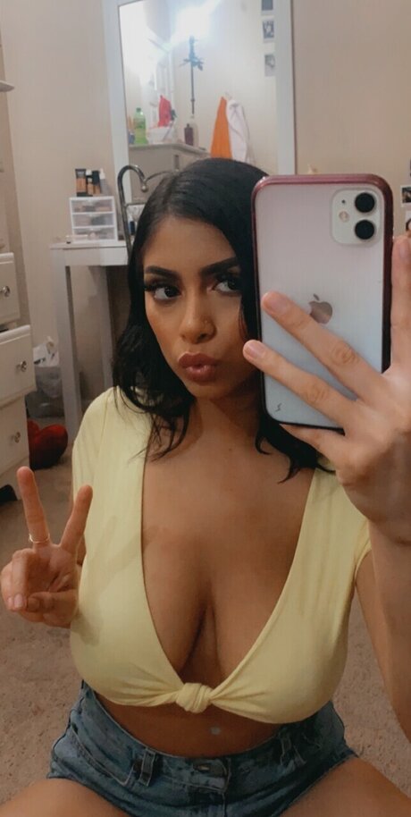 Diazsenia4 sexy star pic