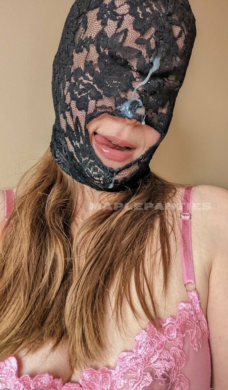 maplepantiesfree free model picture