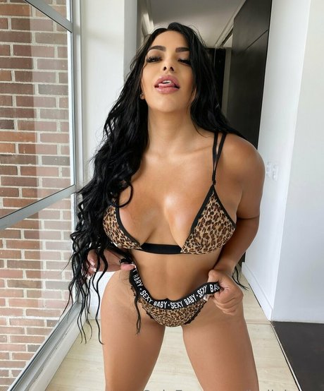 indialovex hot star image