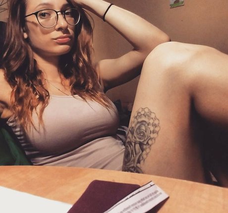 Poli Kap star porn pics