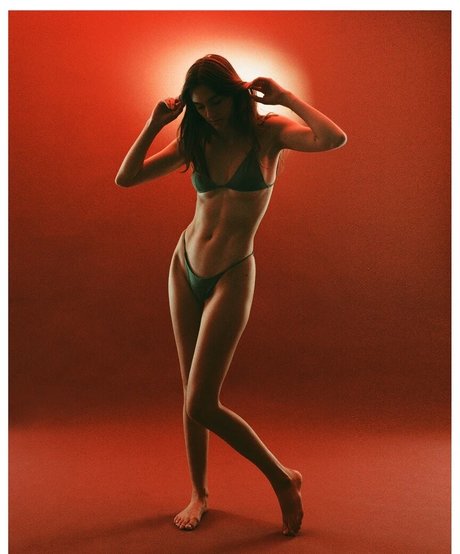 Emily Hall model pretty galleries