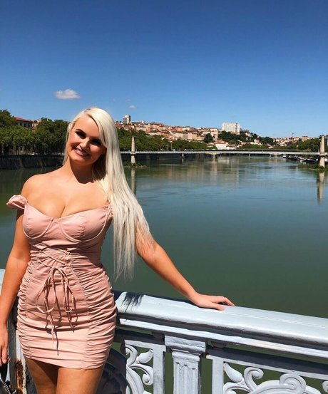 Zandra May top actress image