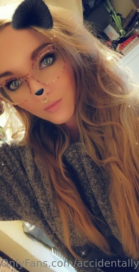 accidentallydelicious model xxx pics