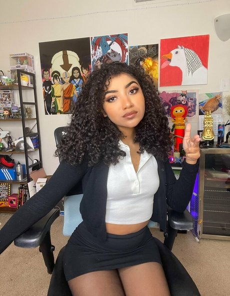 ebony femdom onlyfans nude pics