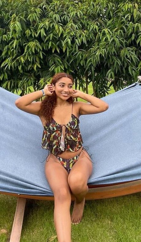 lesbian ass onlyfans top images