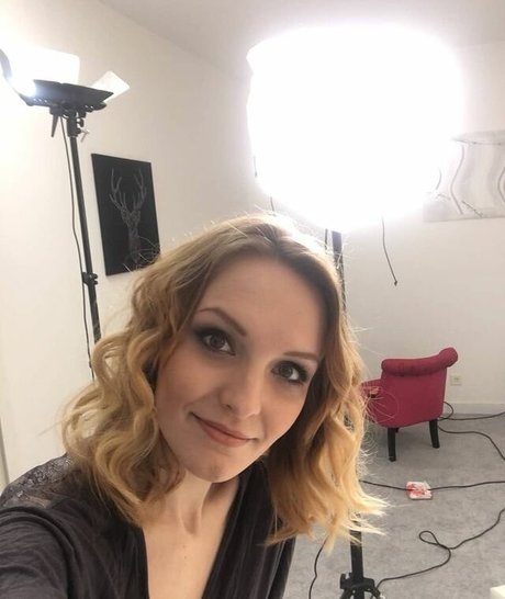 belleclaire pornstar top pic